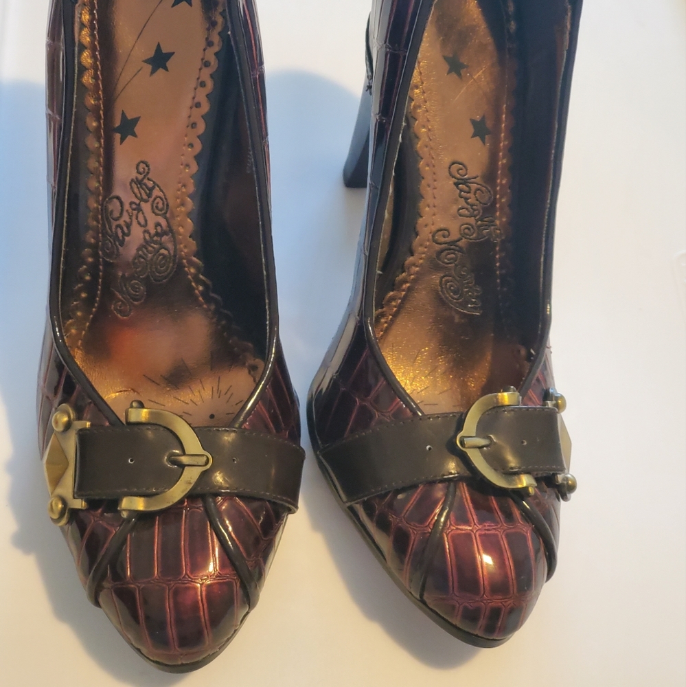 Naught Monkey Shoes Patent Leather High heels size 7 Burgandy color brass buckle